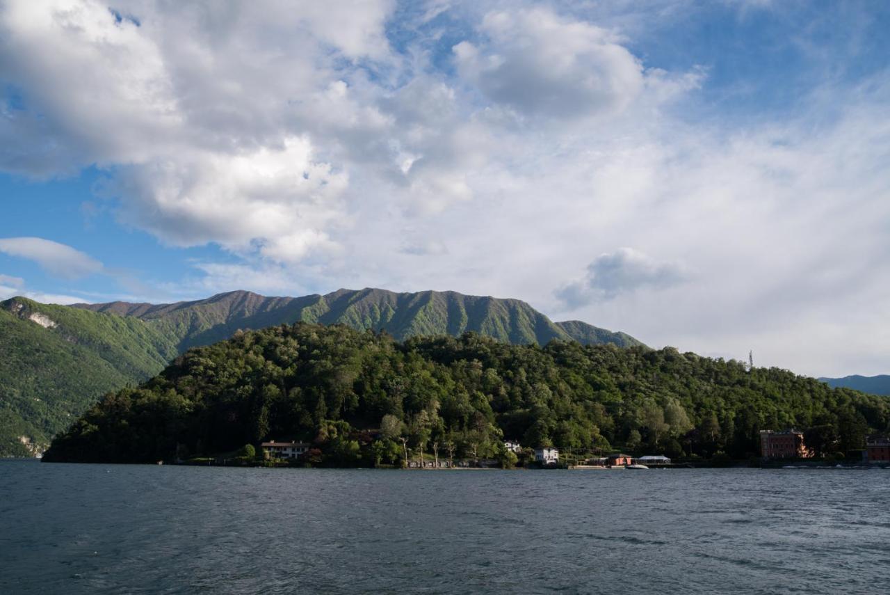 Mansarda I Cipressi Lägenhet Lenno Exteriör bild